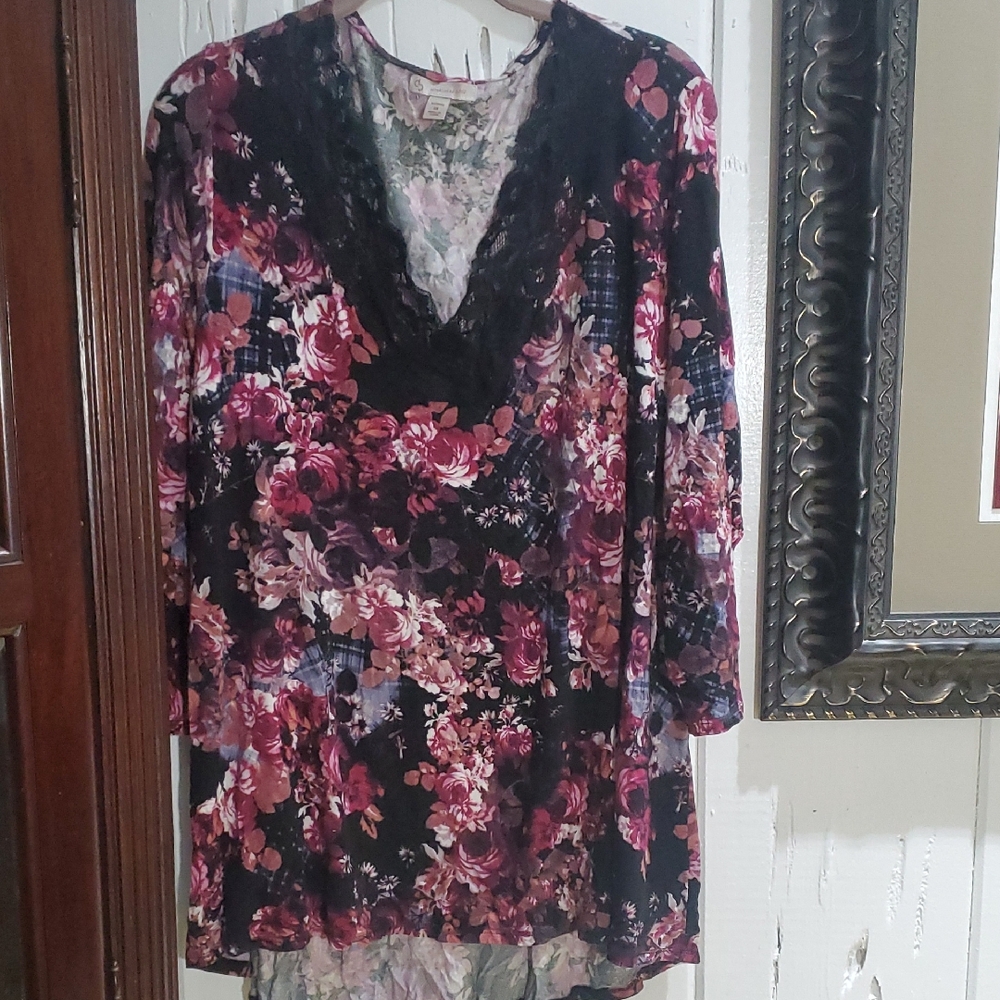 Floral Lace Women's Top